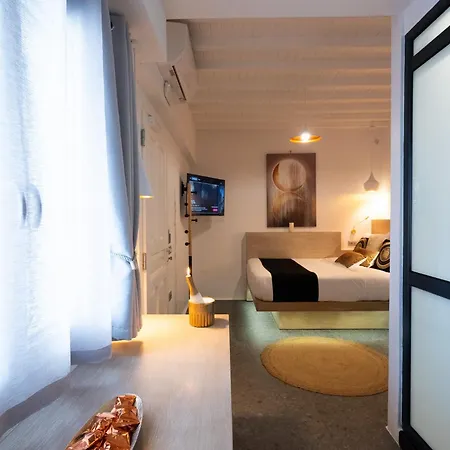 Mykonos Double Luxury Mini Suites-with External Hot Adults Only Ano Mera