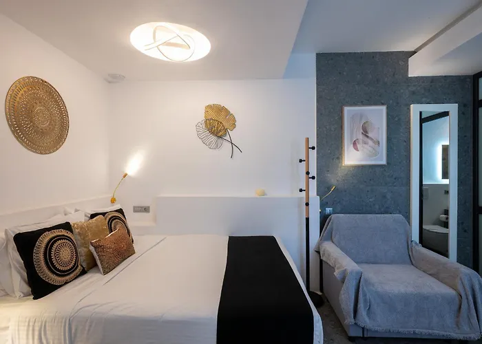 Mykonos Double Luxury Suites Collection-With External Hot Spa Adults Only *