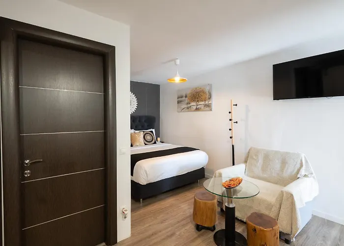 Mykonos Double Luxury Suites Collection-With External Hot Spa Adults Only